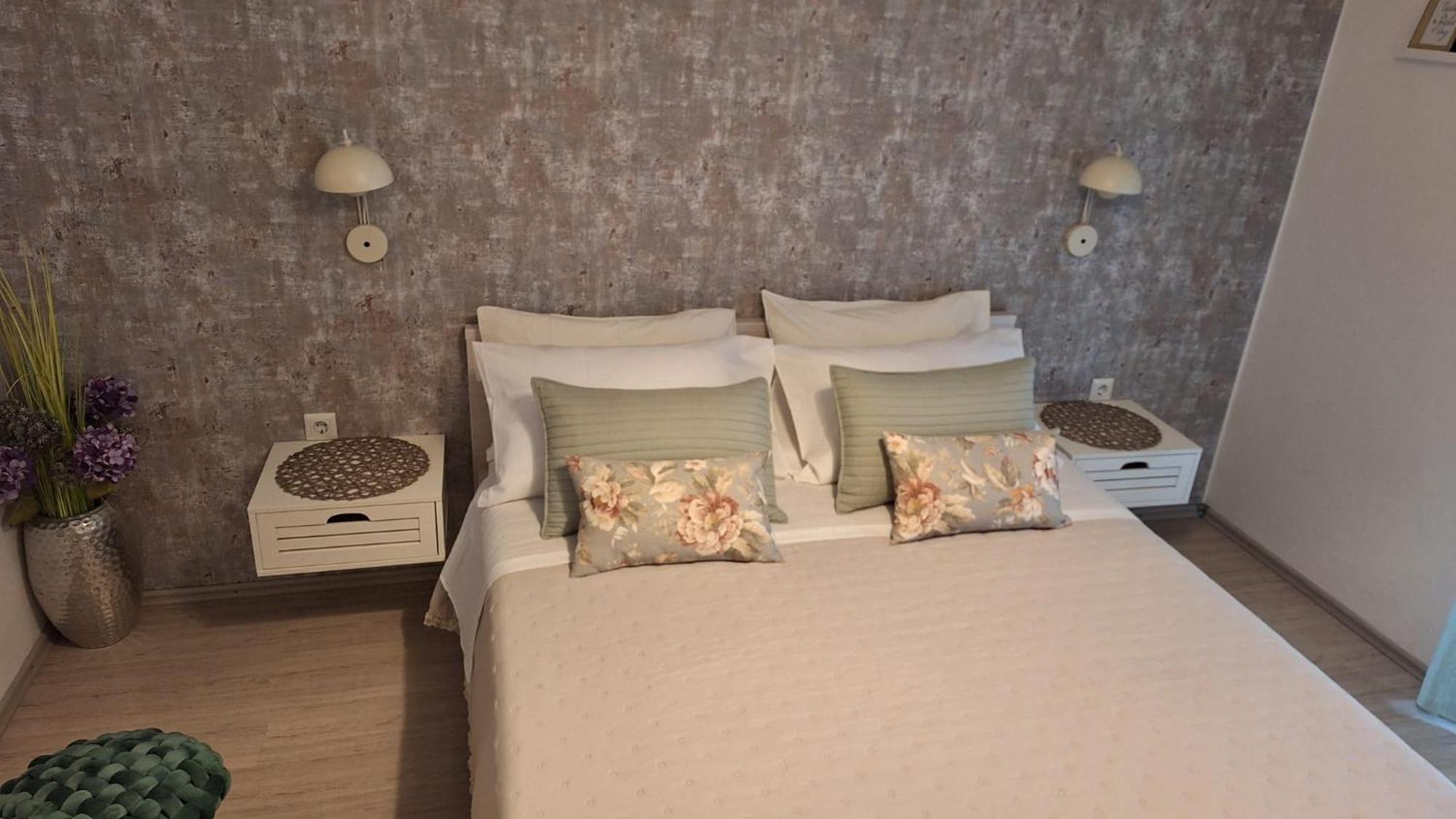 Apartments Teo 1 Hvar Town Bagian luar foto