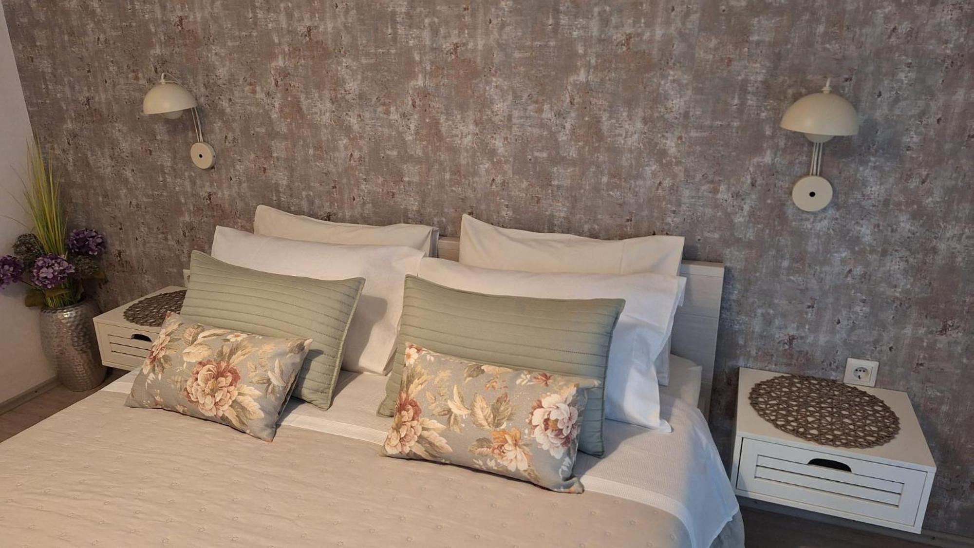 Apartments Teo 1 Hvar Town Bagian luar foto