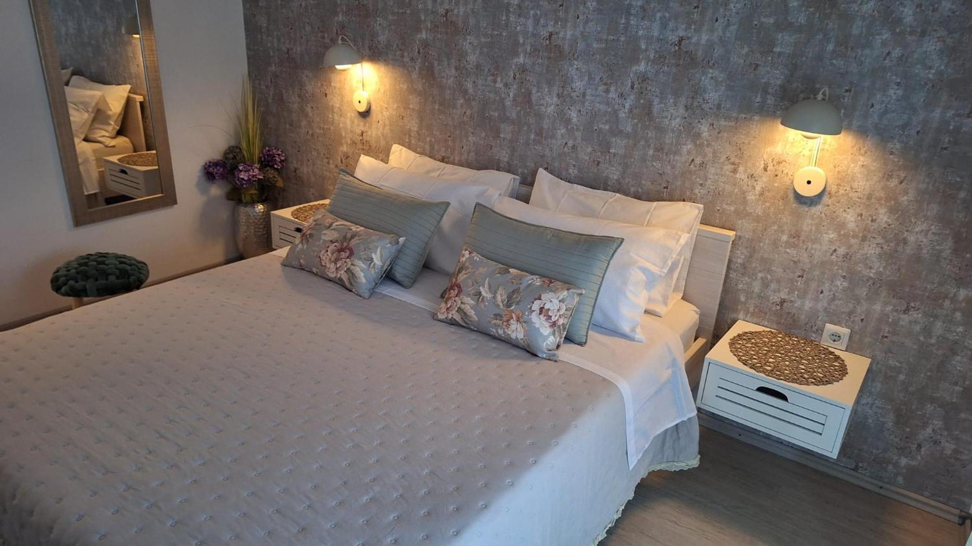 Apartments Teo 1 Hvar Town Bagian luar foto